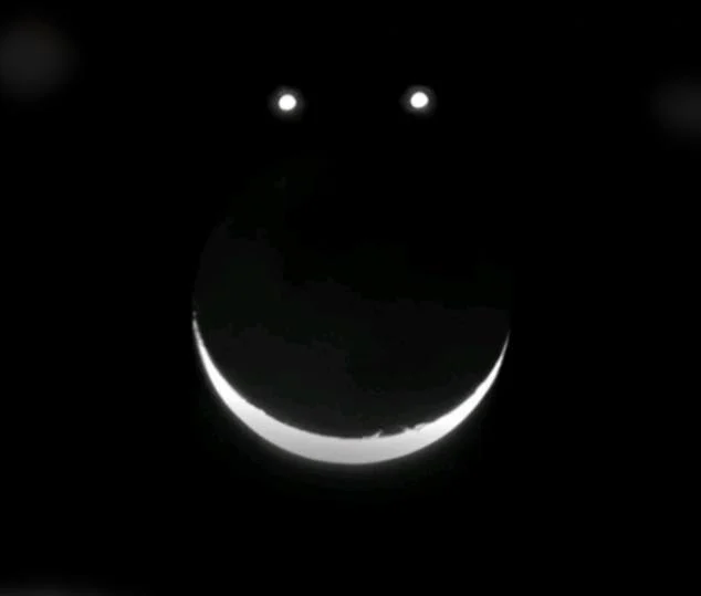 حقيقة ظهور وجه مبتسم فى سماء مصر 25 أبريل