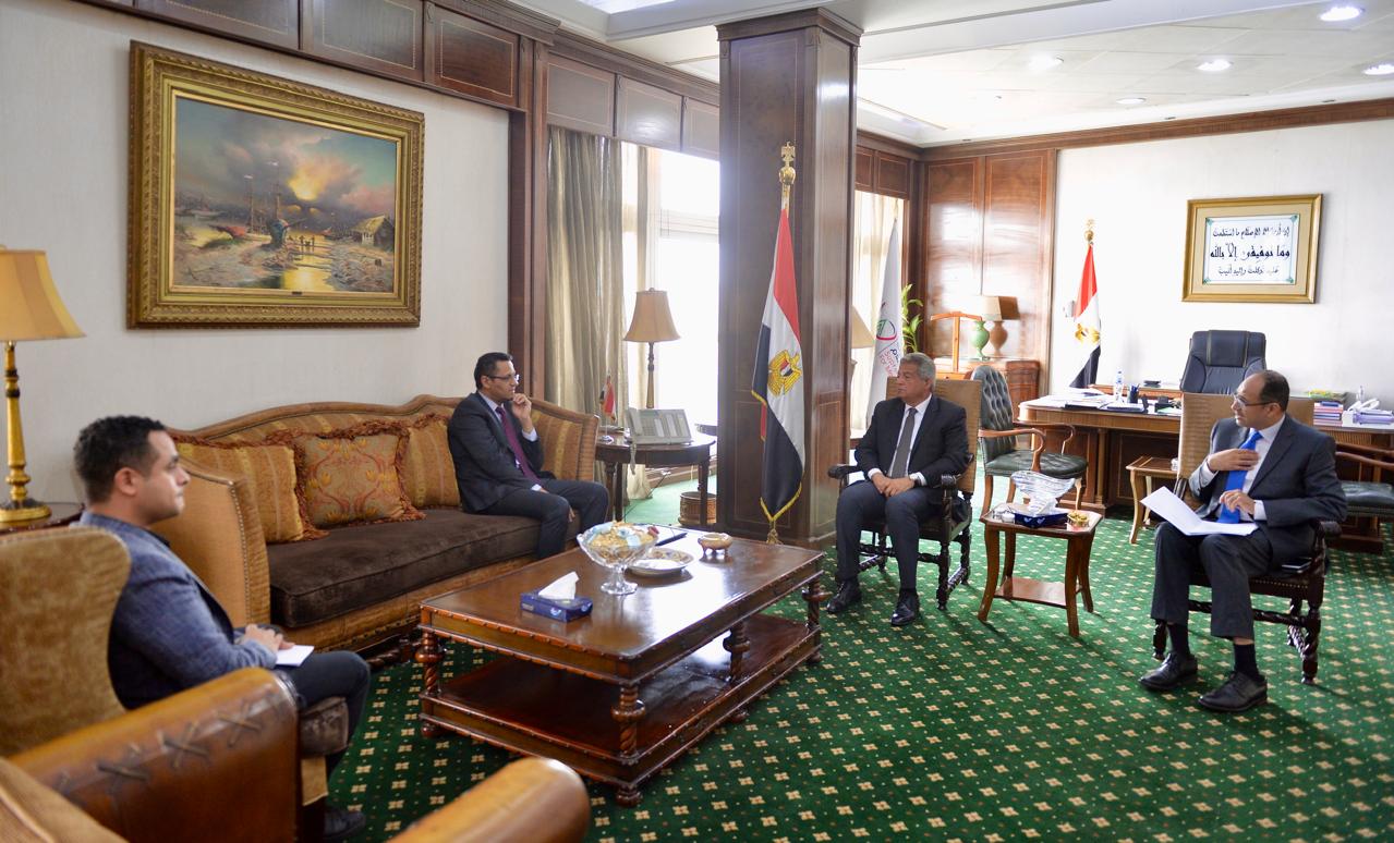 رئيس الأعلى للإعلام يستقبل نقيب الصحفيين لمناقشة عدد من ملفات العمل المشتركة