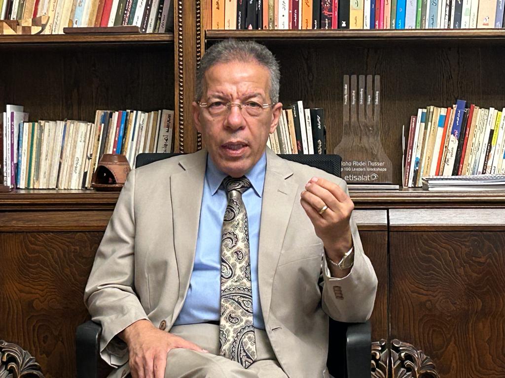 نقيب الأطباء : فسخ عقود الإيجار القديم للعيادات "كارثة".. الإيجار المهني غير السكني