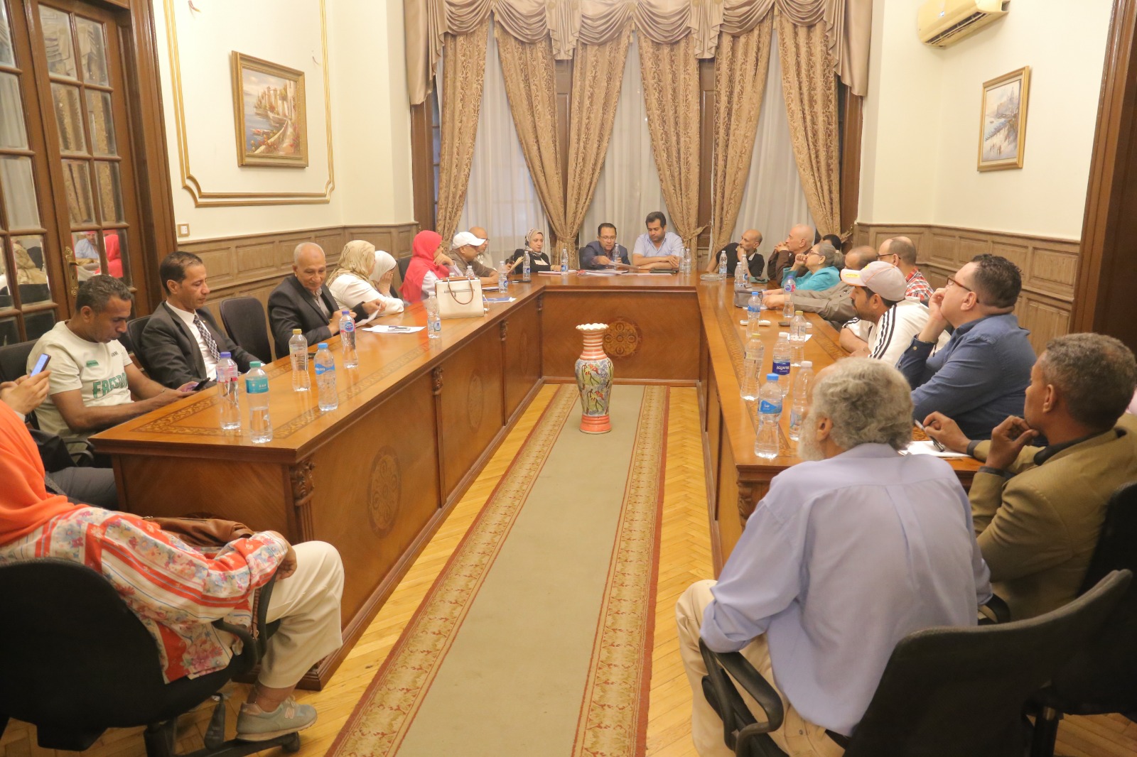فى احتفال عيد العمال بحزب المحافظين .. مطالبات بتفعيل الحد الأدنى للأجور وحماية العمالة غير المنتظمة