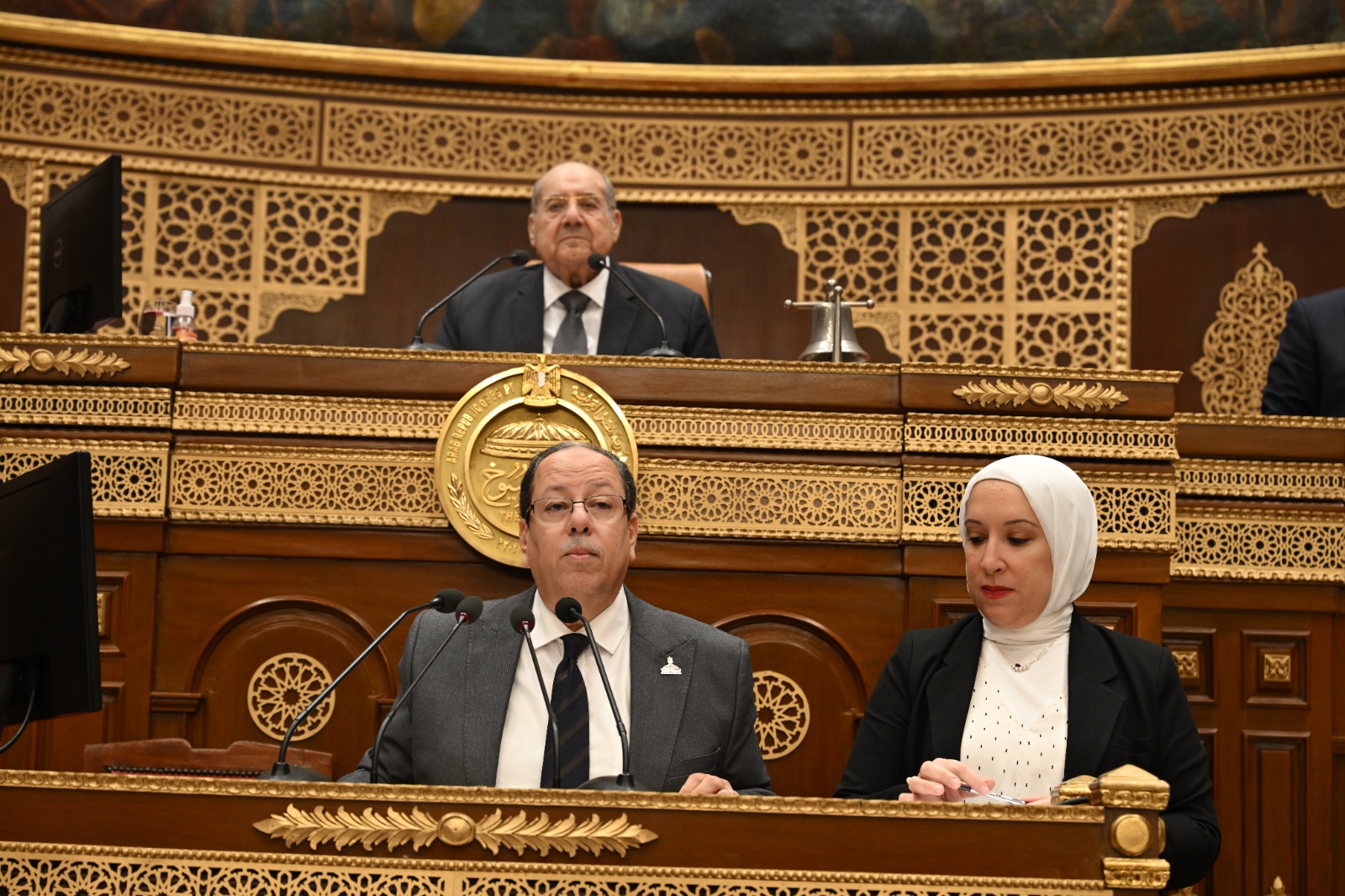 وكيل تشريعية الشيوخ يستعرض تقرير مشروع قانون الانتخابات