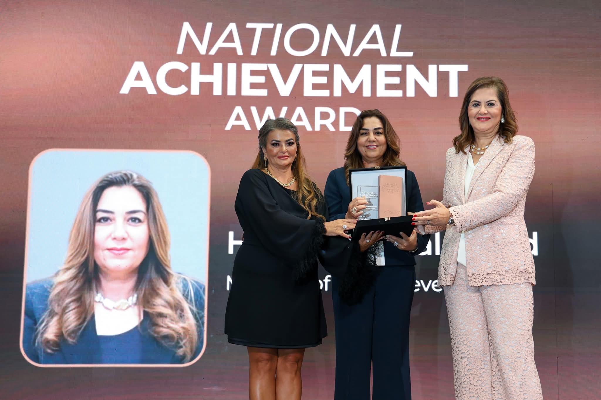 ▪︎قمة "مصر للأفضل" تمنح وزيرة التنمية المحلية جائزة «الإنجاز الوطنية» لعام 2024 تقديرًا لجهودها في دعم مسار التنمية والاستقرار الاقتصادي