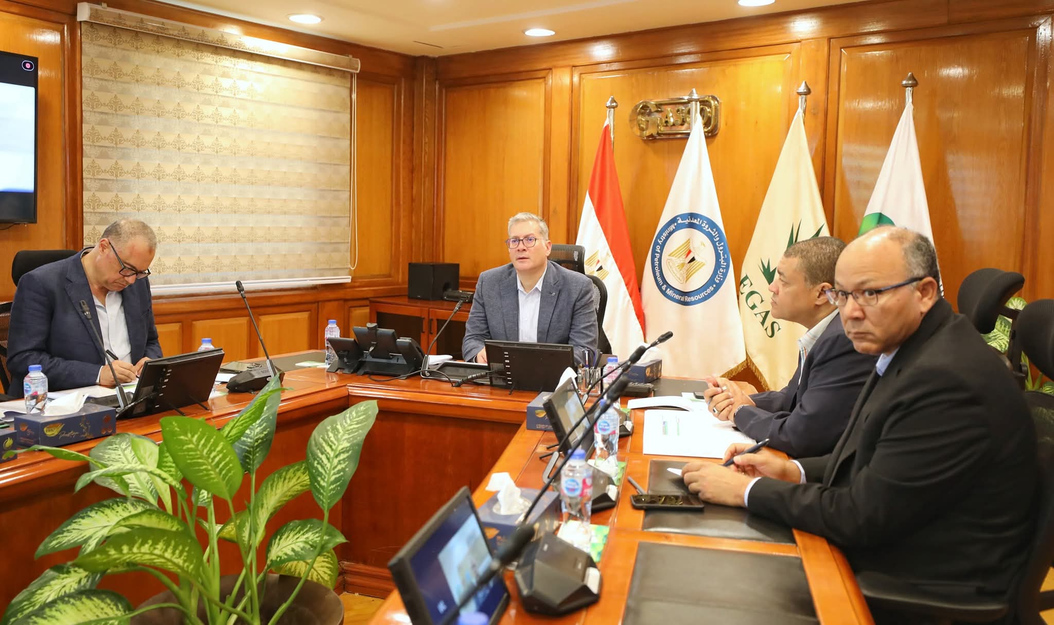 وزارة البترول والثروة المعدنية: بدء عودة إمدادات الغاز التدريجية إلى القطاعات الصناعية صباح اليوم
