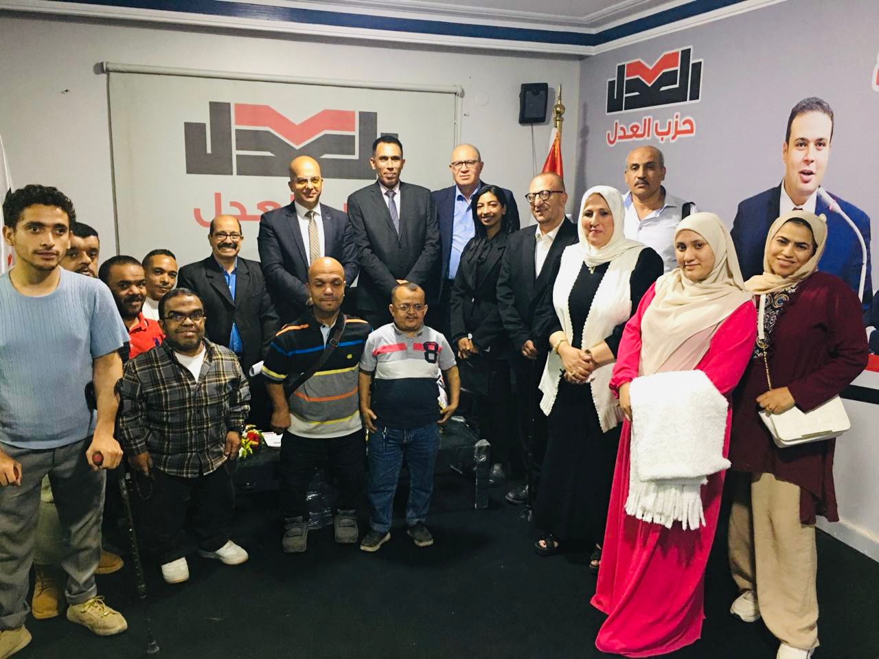 المتحدث الرسمي لحزب العدل يطالب بزيادة عدد ممثلي المعاقين بالمجالس النيابية وبتمثيل الأقزام في كافة الجهات