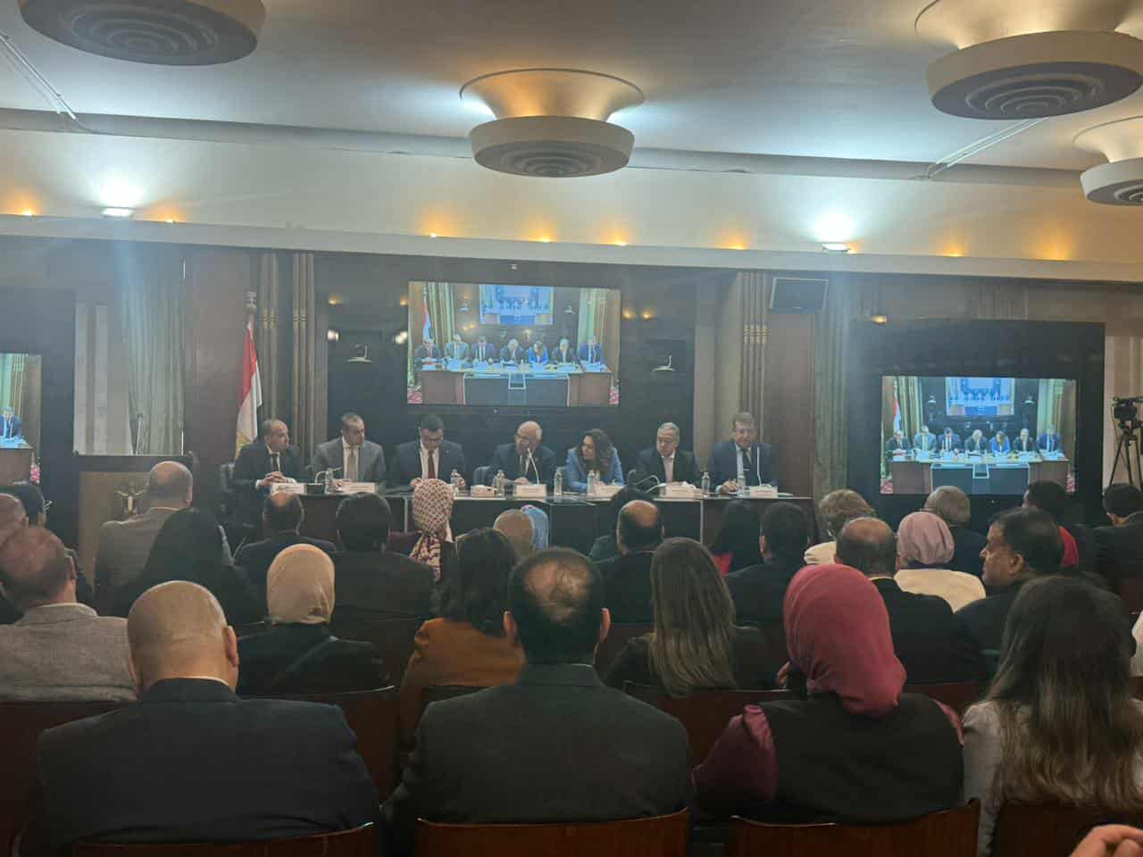 مستشار رئيس مجلس النواب: البرلمان يحق له التدخل تشريعيا  لإنهاء قوانين الإيجار القديم الاستثنائية
