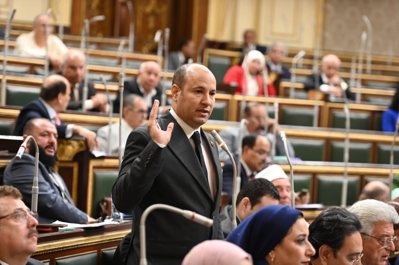النائب نبيل عسكر يهاجم الحكومة: حكومة 'إن شاء الله' لا تقدم بيانات وتعمل ضد الرئيس.. ونرفض قانون الإيجار