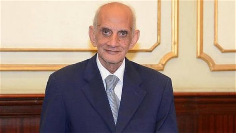 بوزارة التربية والتعليم..خالد خلف الله يننصر للمعلمين ويطالب بتنفيذ الاحكام القضائية وصرف مستحقات العاملين بعقود