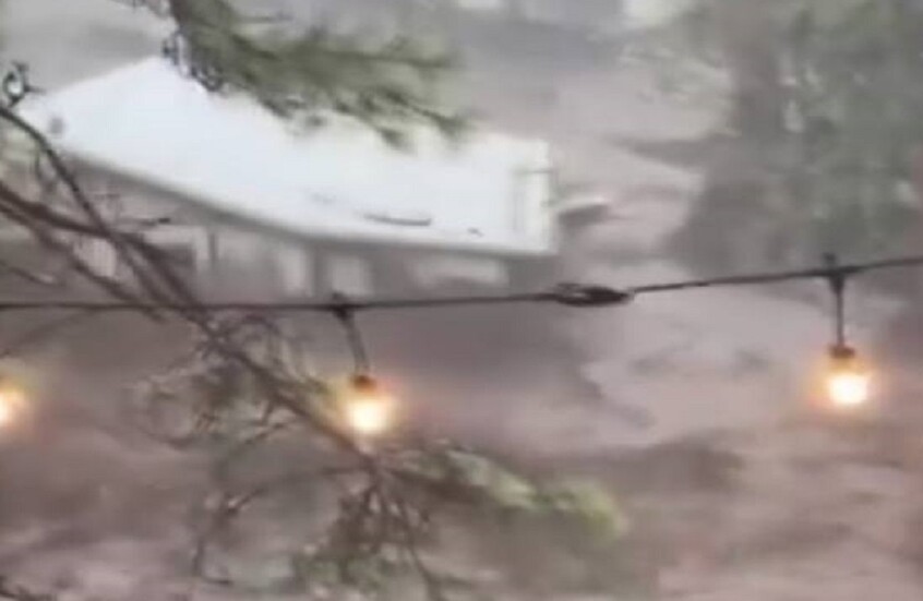 فيضانات عنيفه تحتاج ولايه نيو مكسيكو الأمريكية