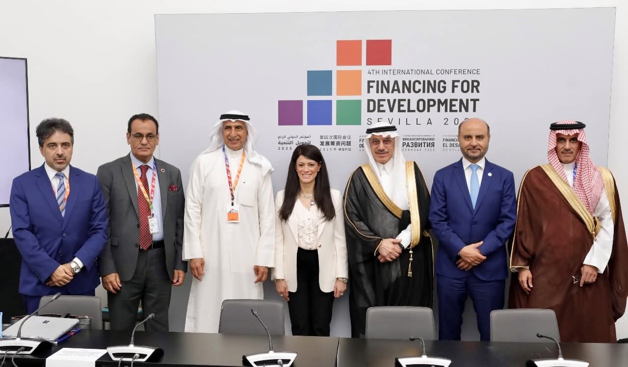 خلال فعاليات المؤتمر الدولي الرابع لتمويل التنمية بإسبانيا..  •وزيرة التخطيط والتنمية الاقتصادية والتعاون الدولي تشارك في المائدة المستديرة رفيعة المستوى