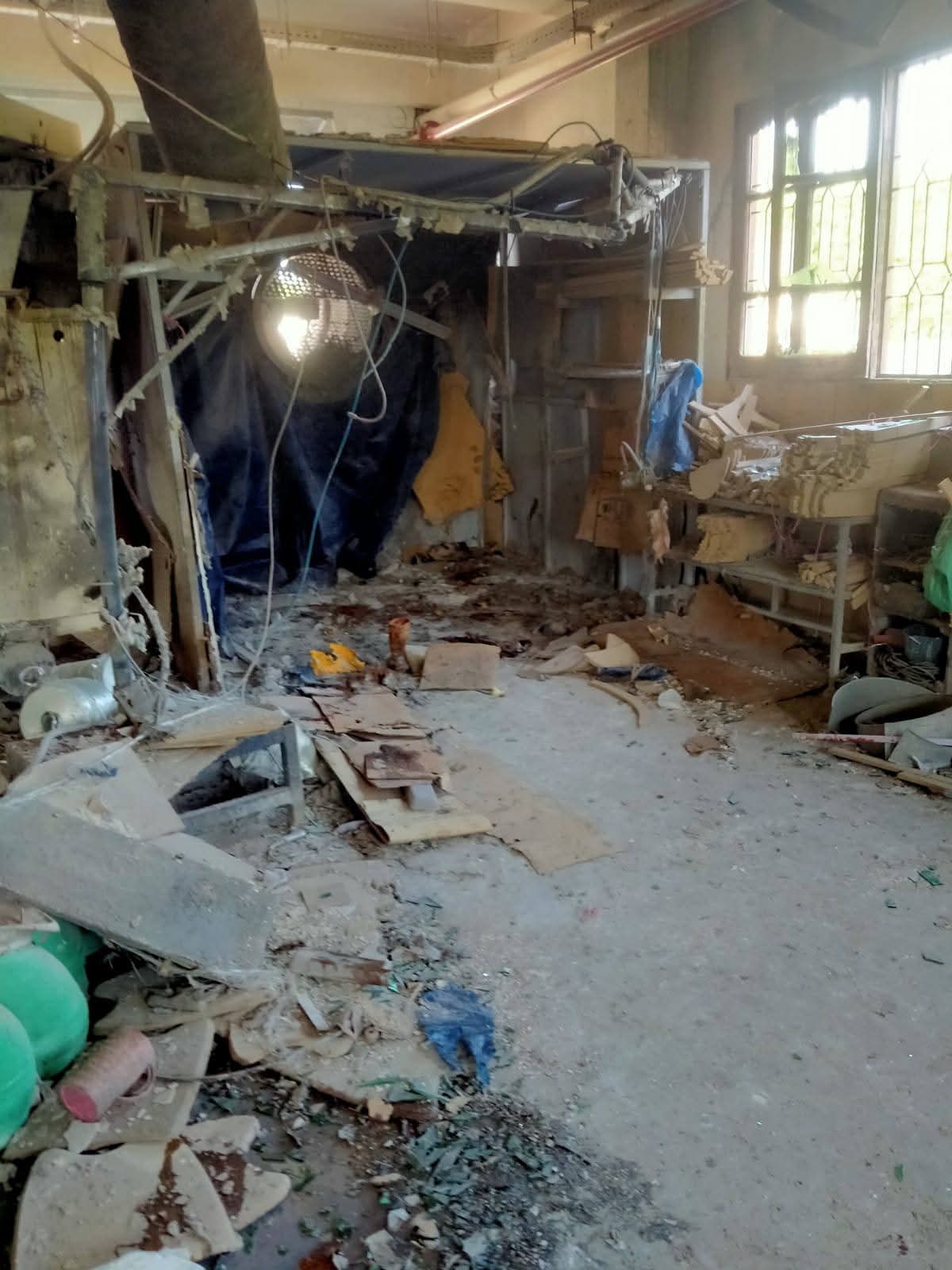 محافظ الدقهلية يقرر صرف مساعدات عاجلة لأسرة كل متوفي ومصاب في حادث انفجار مصنع الطيب