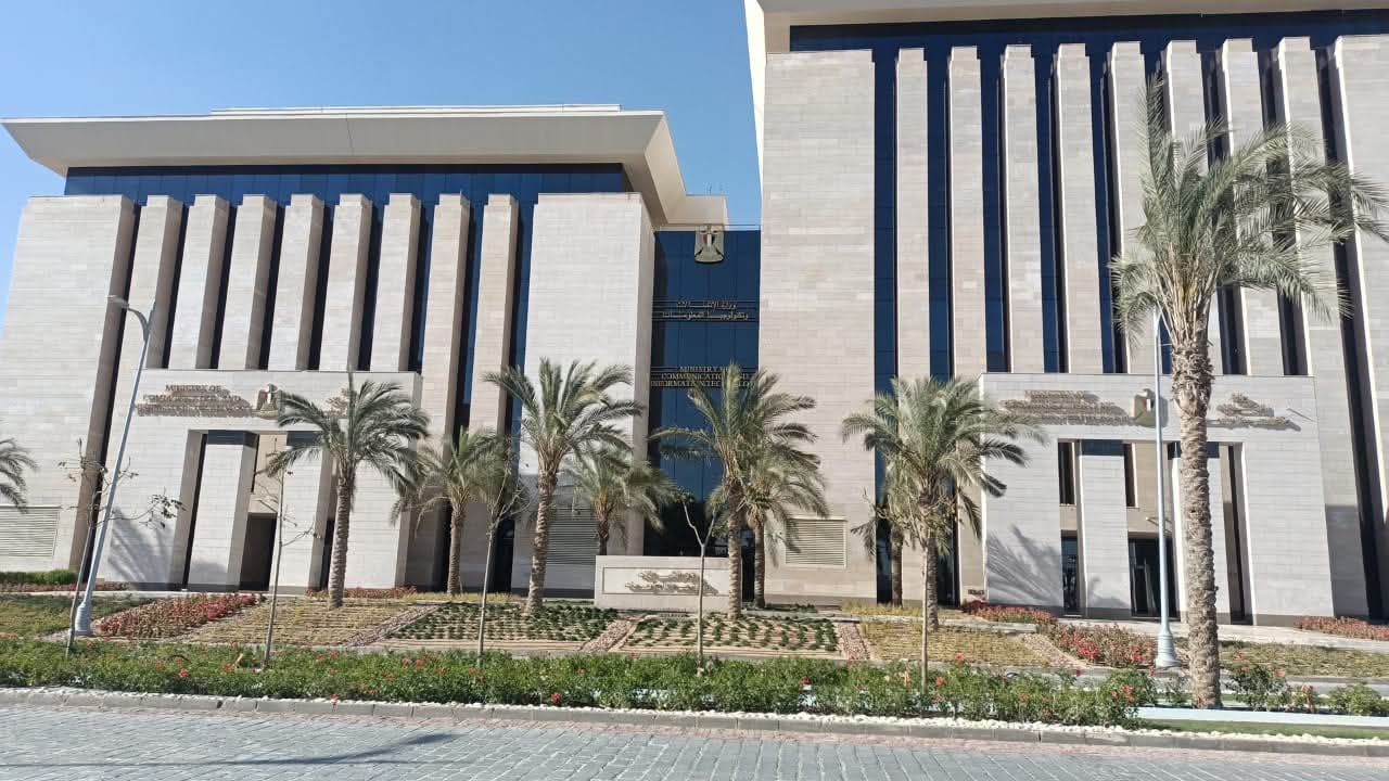 وزارة الاتصالات تؤكد: تصريحات د/ عمرو طلعت حول زيادة كفاءة الإنترنت بعد حريق سنترال رمسيس تم اجتزائها من سياقها وتغيير معناها
