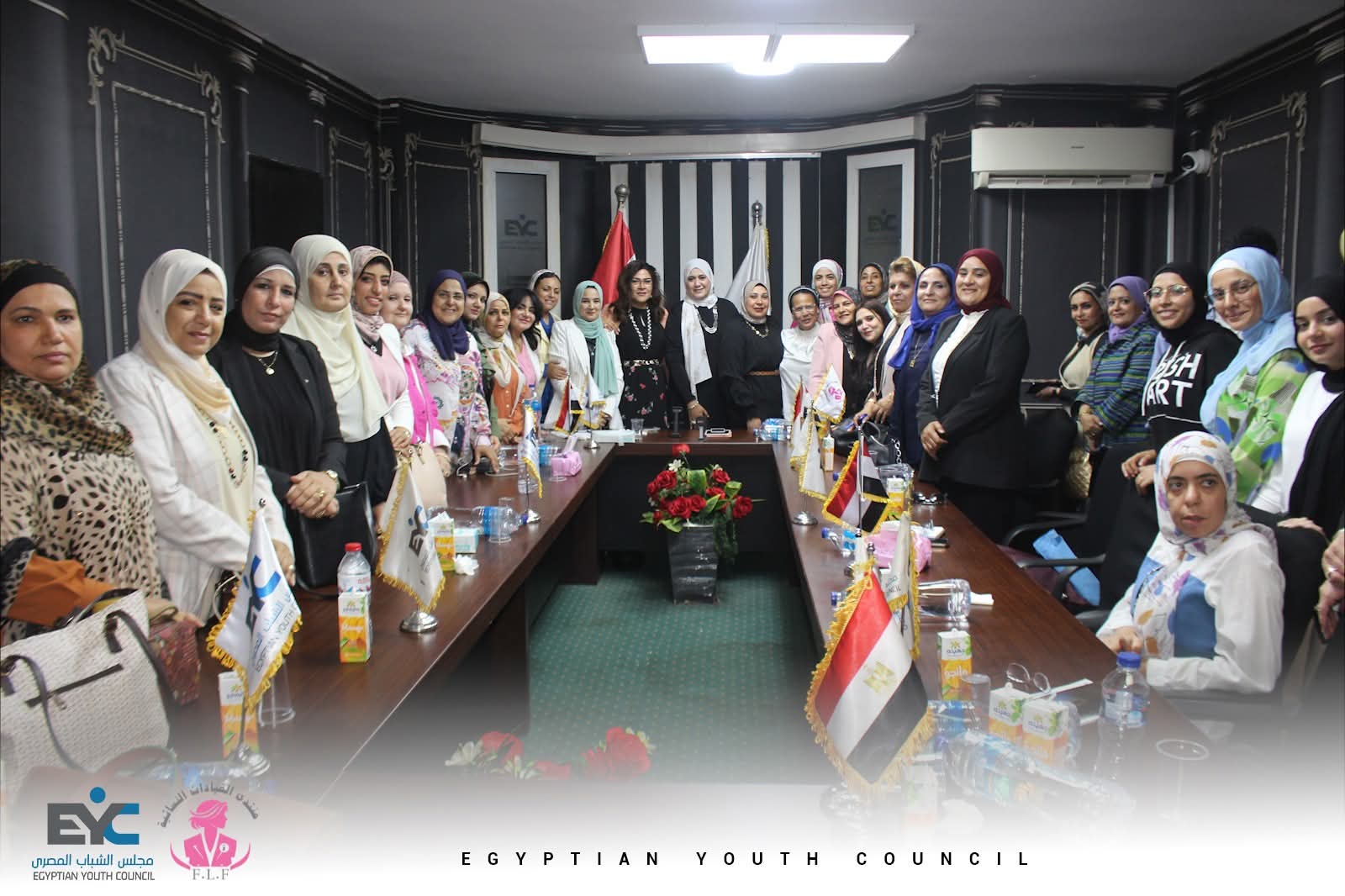 "منتدى القيادات النسائية "نظم مائدة مستديرة هامة بعنوان "نحو بيئة عمل آمنة للمرأة المصرية
