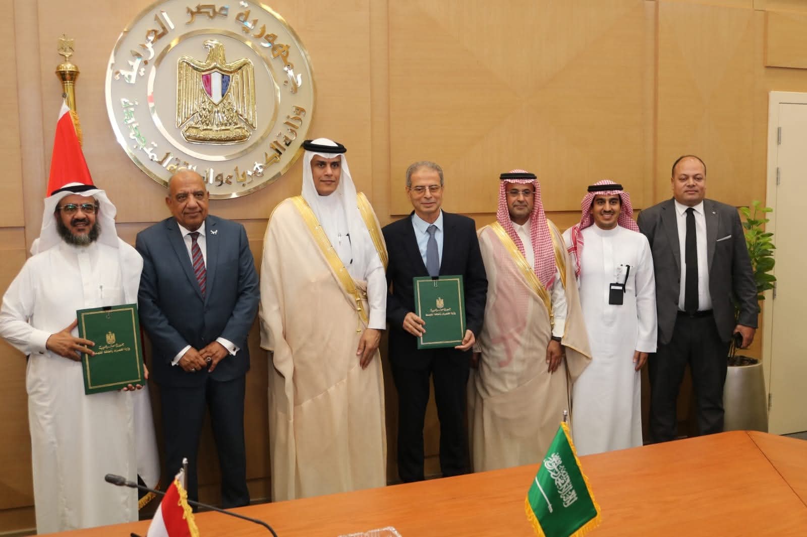 وزير الكهرباء والطاقة المتجددة يشهد توقيع مذكرة تفاهم لتطوير وتحديث مركز أبحاث الجهد الفائق بين مصر والسعودية