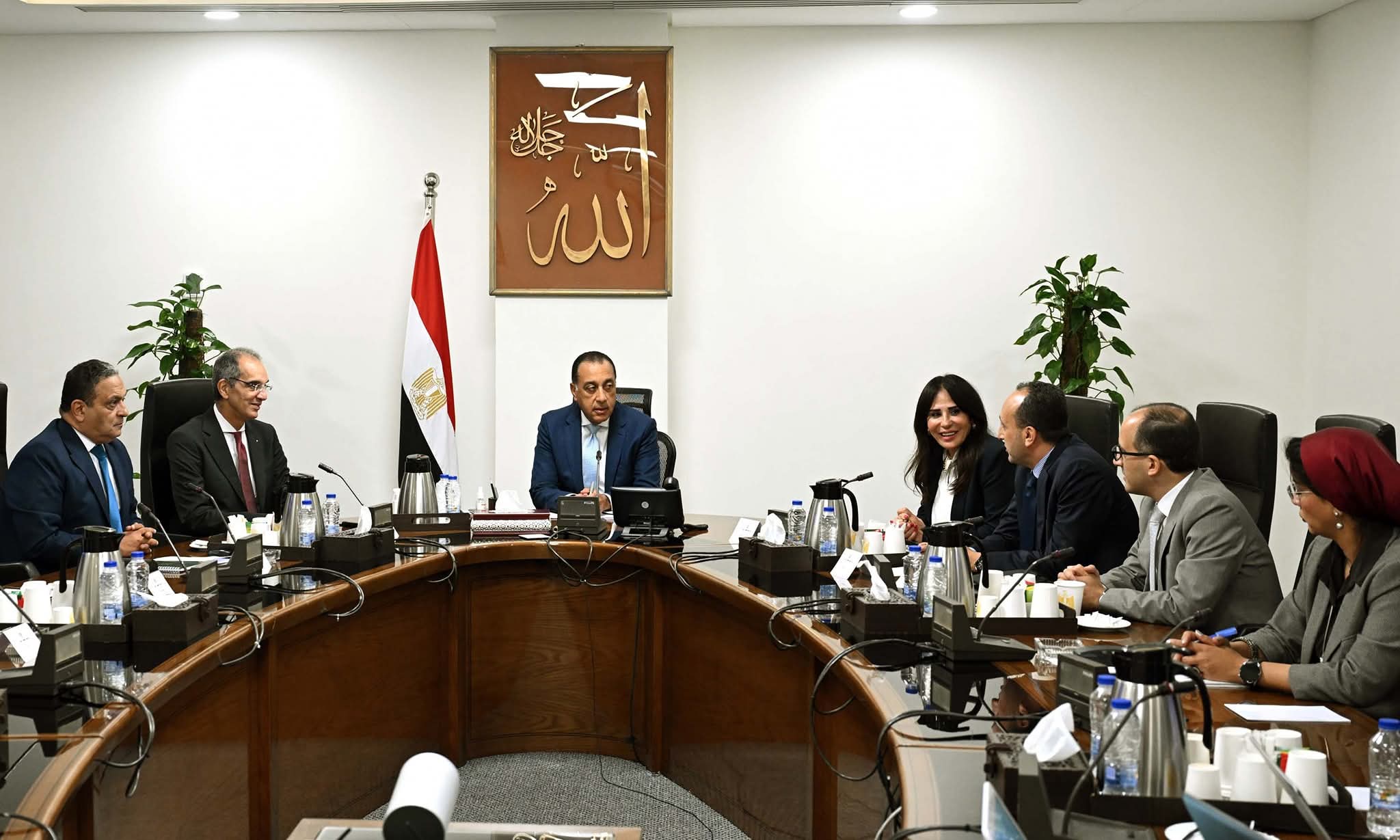 رئيس الوزراء يترأس اجتماع المجلس التنسيقي للسياسات المالية والنقدية،مع التأكيد على استمرار العمل بنظام سعر صرف مرن