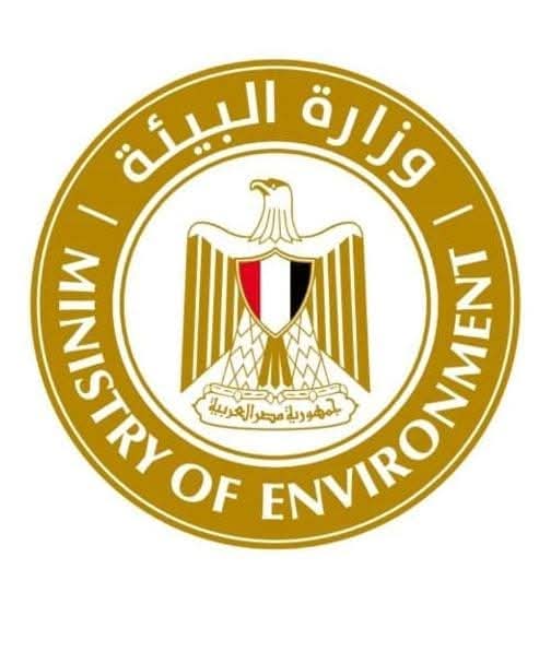 د. منال عوض تعلن قيام وزارة البيئة بالتخلص الآمن من أحد الدلافين النافقة بإحدى قرى الساحل الشمالي