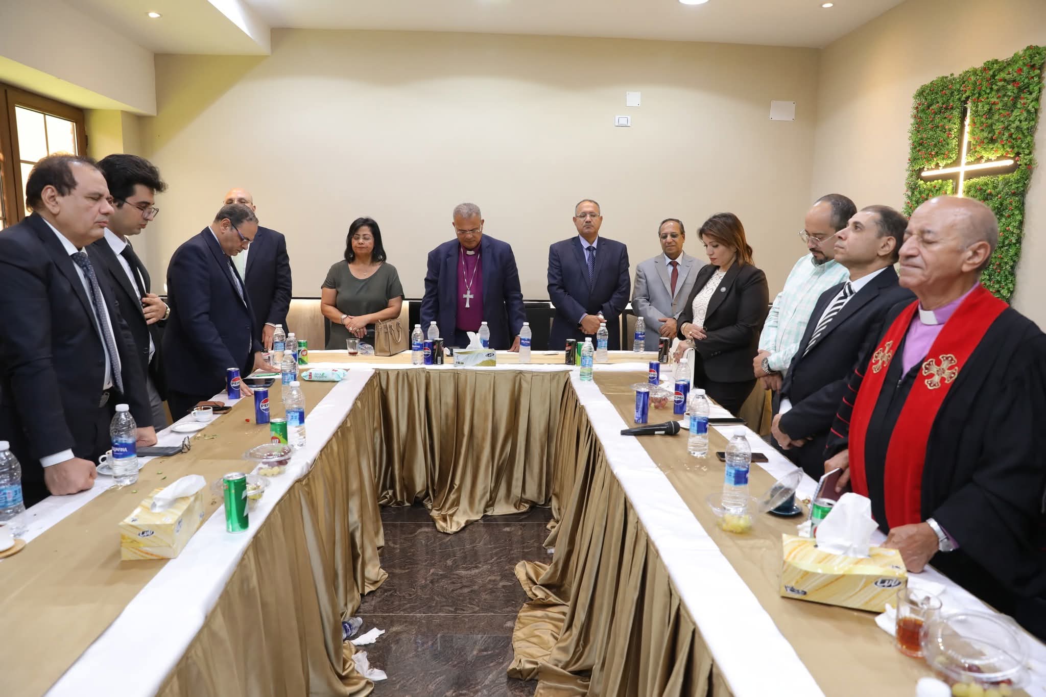 خلال جولته بصعيد مصر: رئيس الطائفة الإنجيلية يزور مدرسة السلام الخاصة بالكوثر ويلتقي قسوس مجمع سوهاج الإنجيلي