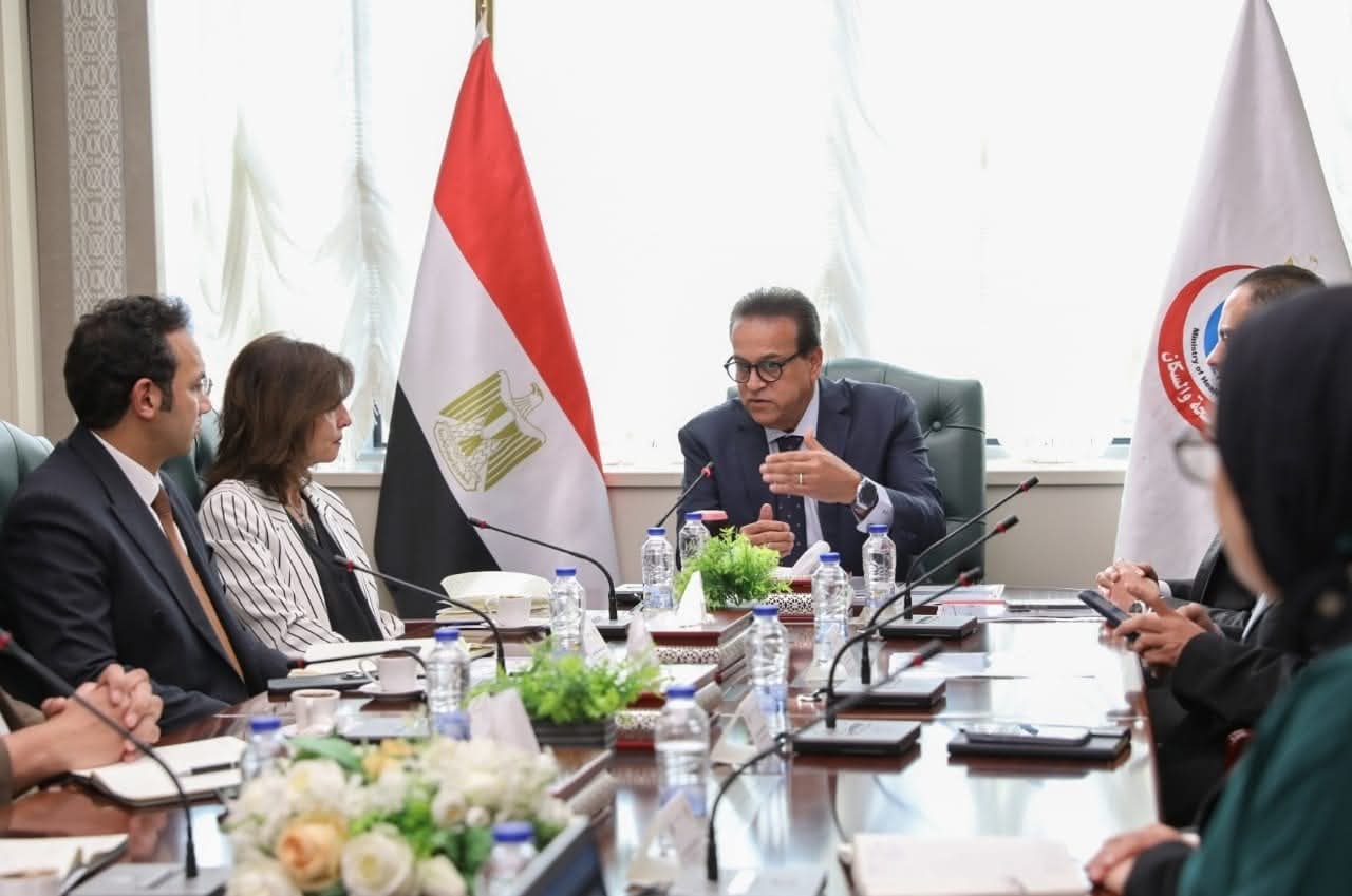 • نائب رئيس مجلس الوزراء ووزير الصحة يبحث مع المدير التنفيذي للأكاديمية الوطنية للتدريب تعزيز البرامج التدريبية للقطاع الصحي والقطاعات الحيوية