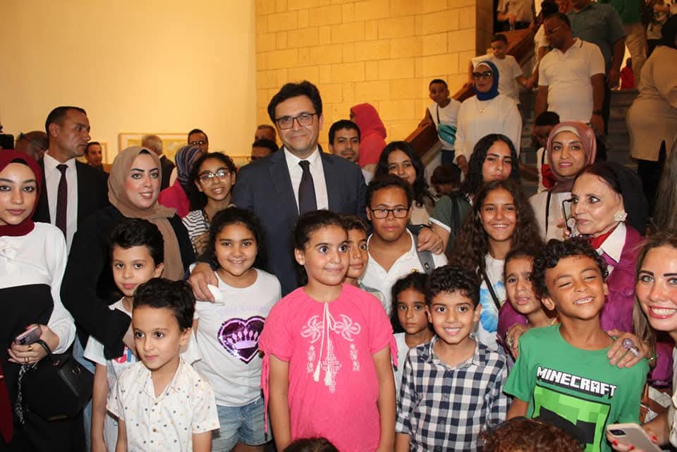 وزير الثقافة يفتتح فعاليات الدورة الثالثة لبينالي القاهرة الدولي لفنون الطفل
