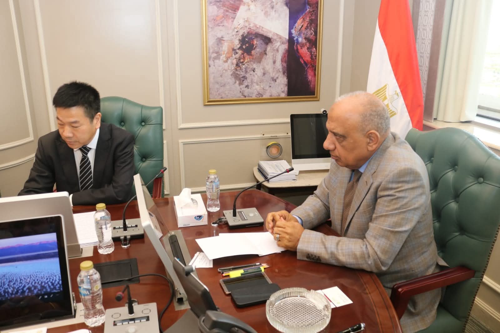 وزير الكهرباء يبحث مع شركة انكورا الصينية توطين صناعة المهمات الكهربائية لنهايات الكابلات ذات الجهد العالي والفائق ونقل التكنولوجيا الخاصة