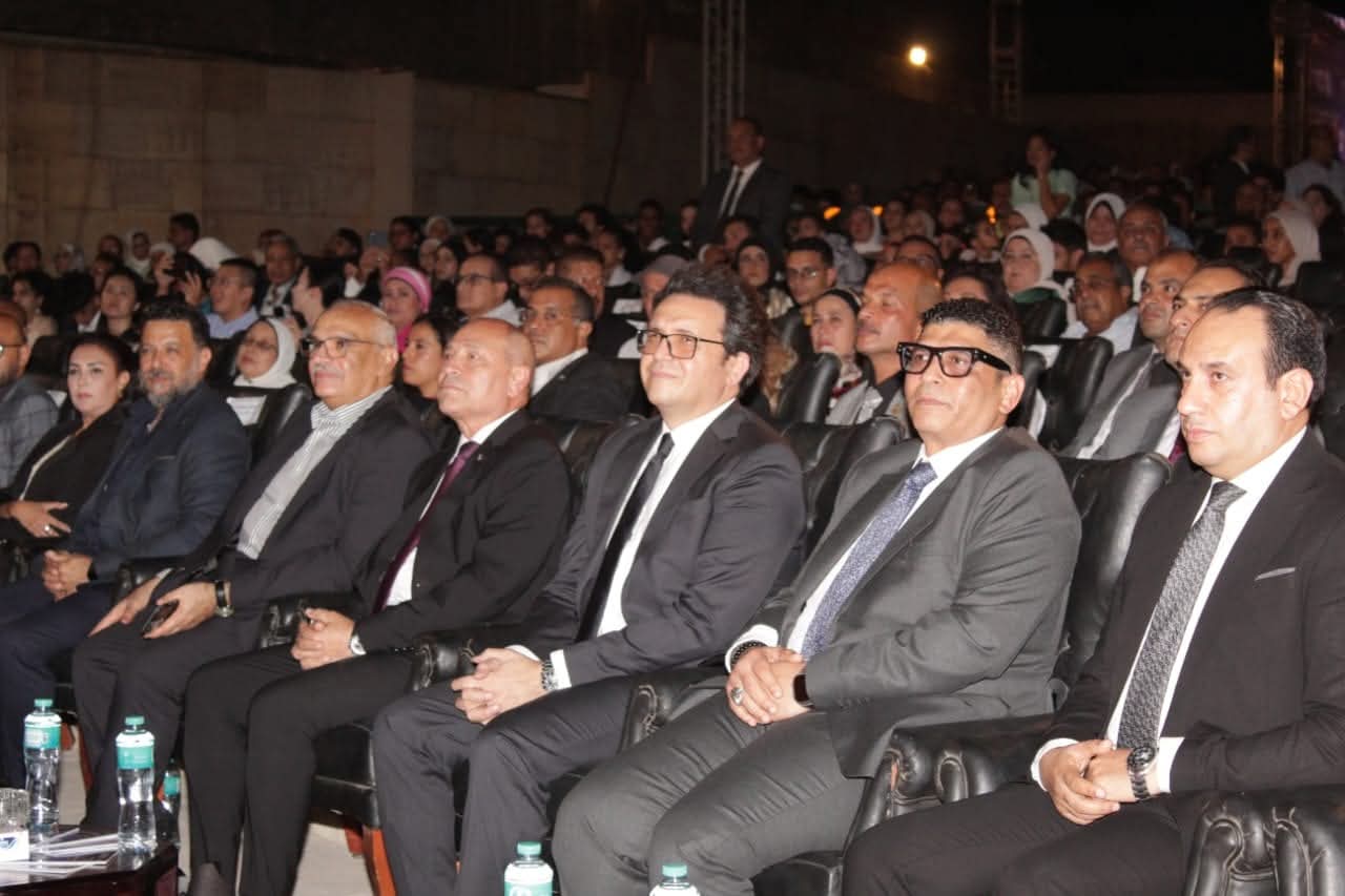 وزير الثقافة يُعلن انطلاقة فعاليات الدورة الـ33 من "مهرجان القلعة الدولي للموسيقى والغناء" ويُكرِّم 12 مبدعًا