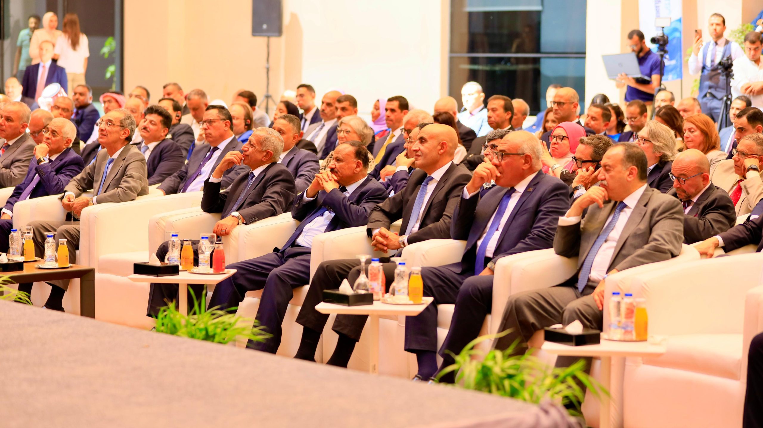 وزير التعليم: أجرينا دراسة لتجارب الدول الرائدة لإدخال مناهج الذكاء الاصطناعي بالمدارس