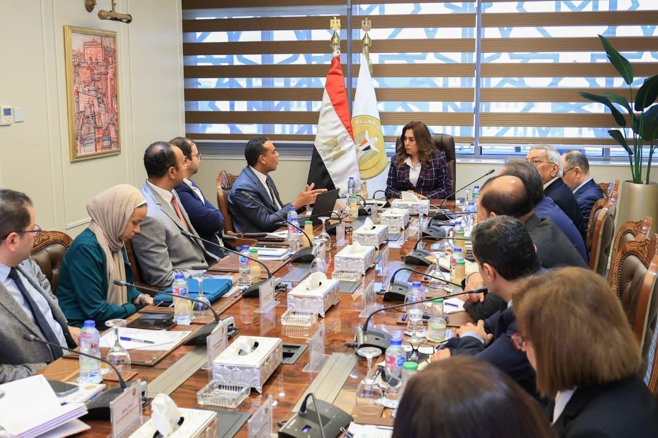 وزيرة التنمية المحلية تبحث مع وفد برنامج الأمم المتحدة "الهابيتات" مجالات التعاون على مستوى الإدارة المحلية والبيئة
