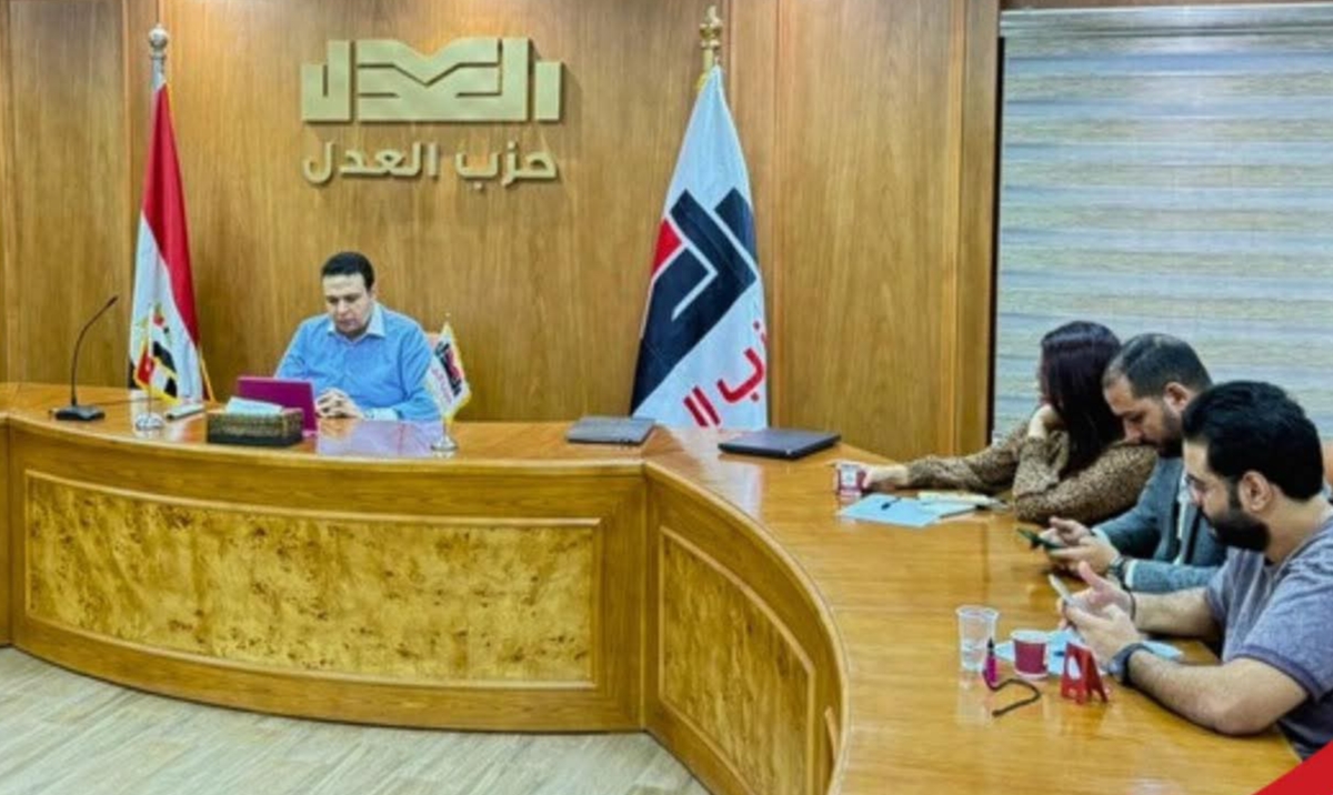 عبد المنعم إمام يتابع سير العملية الانتخابية بغرفة العمليات المركزية بحزب العدل بمشاركة مندوبي الحزب بالخارج