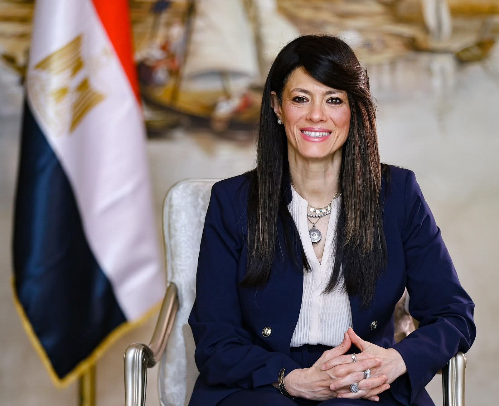 وزارة التخطيط والتنمية الاقتصادية والتعاون الدولي تستعرض مستهدفات قطاع الكهرباء والطاقة المتجددة بخطة العام المالي 25/2026