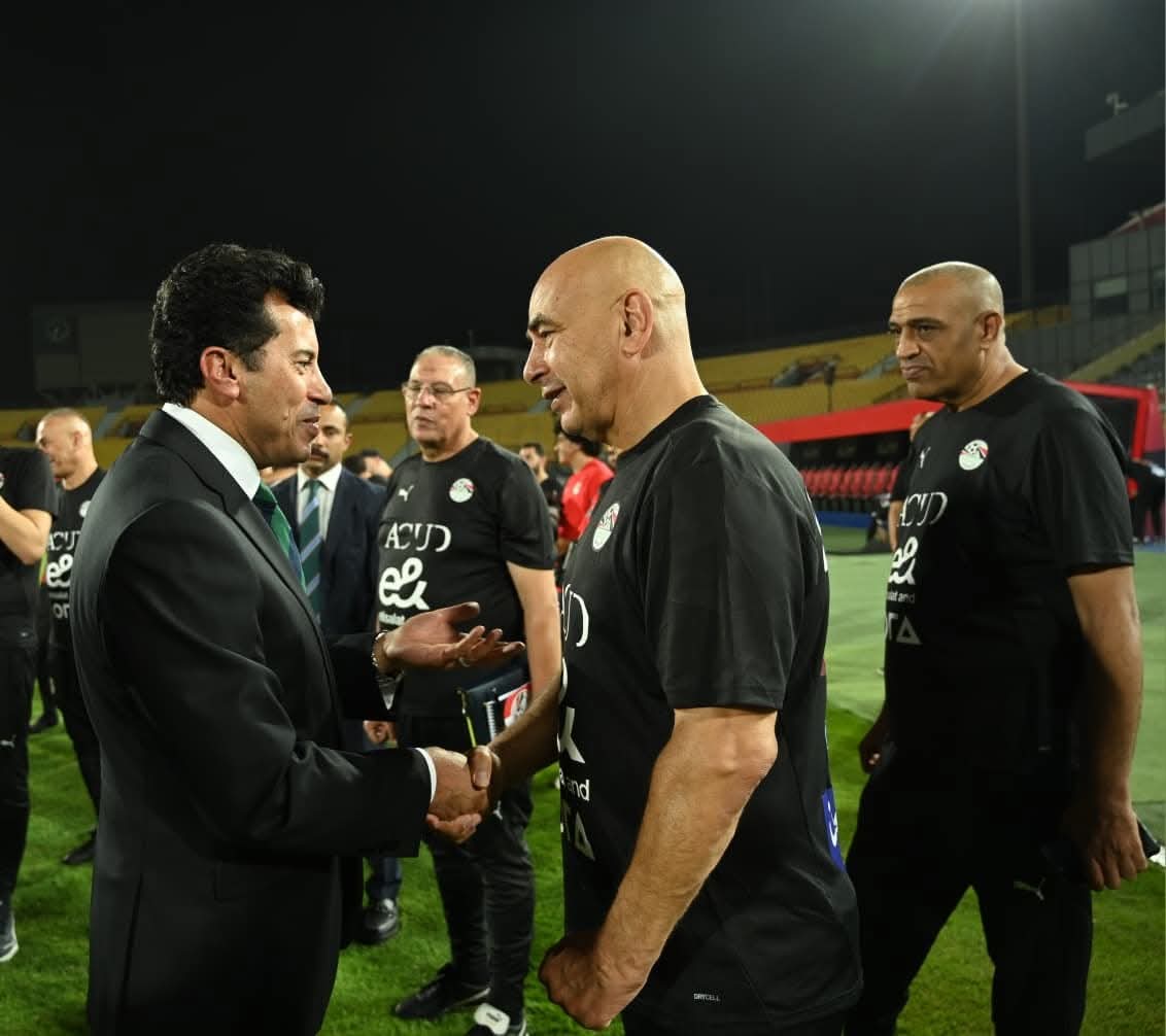 قبل مواجهة المنتخب الإثيوبي بتصفيات كأس العالم.. وزير الرياضة يشهد مران المنتخب الوطني