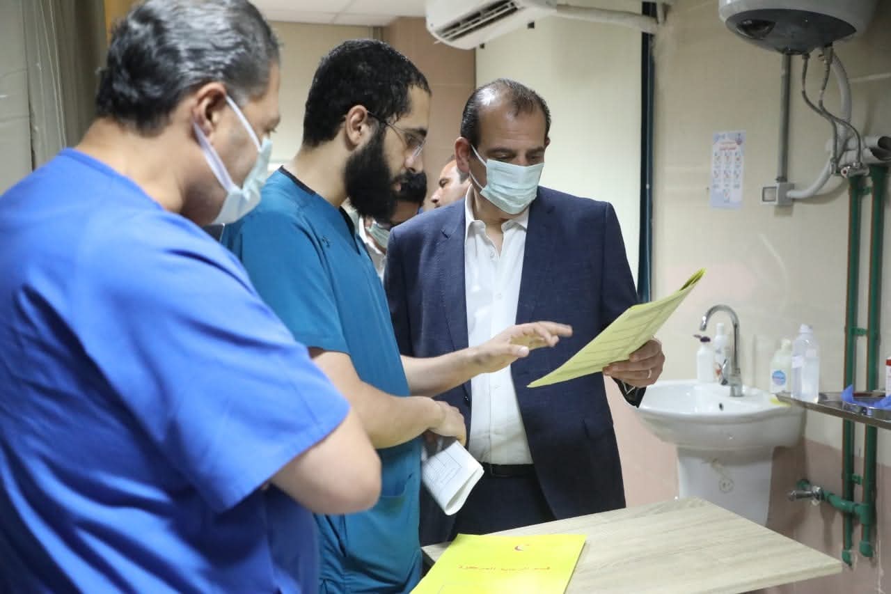 نائب وزير الصحة يجري جولة ميدانية مفاجئة بمحافظة القاهرة ويوجه بإجراءات عاجلة لتحسين الخدمات الطبية