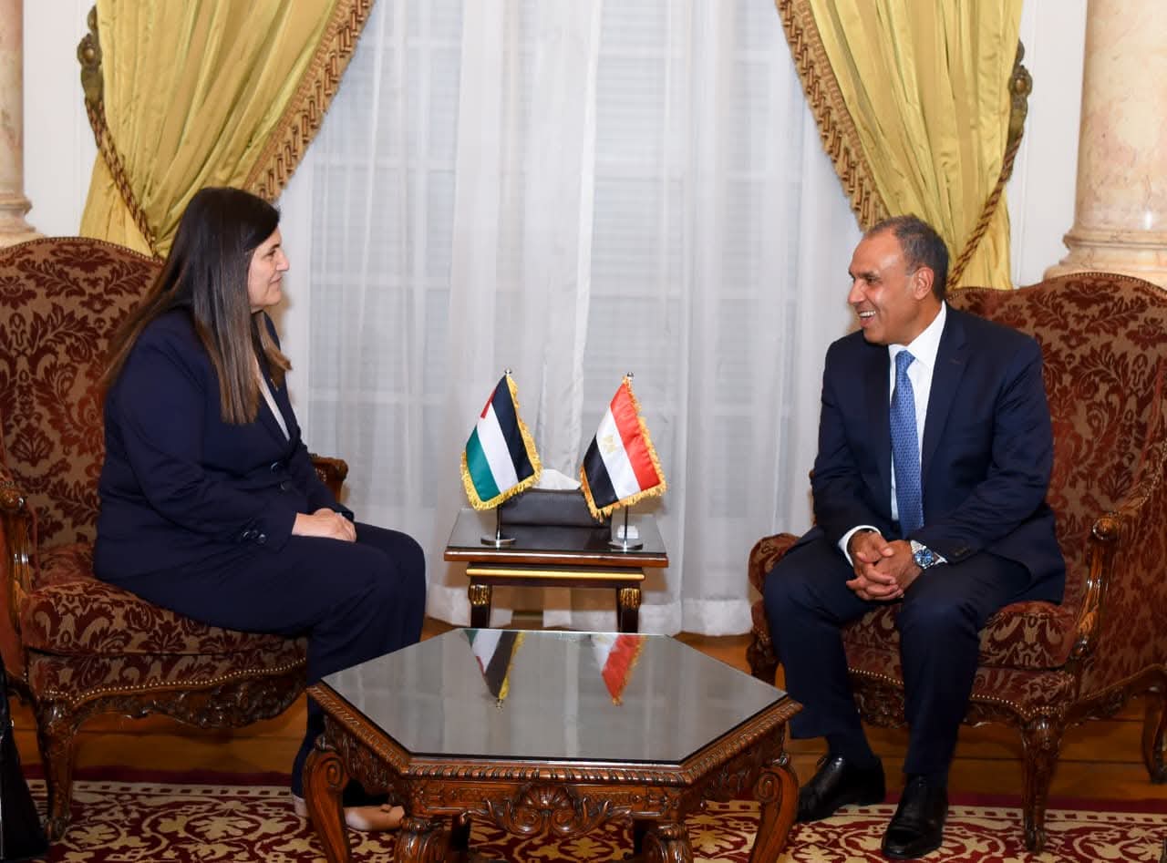 وزير الخارجية يستقبل نظيرته الفلسطينيةلبحث سبل وقف الجرائم والعدوان الإسرائيلي على قطاع غزة