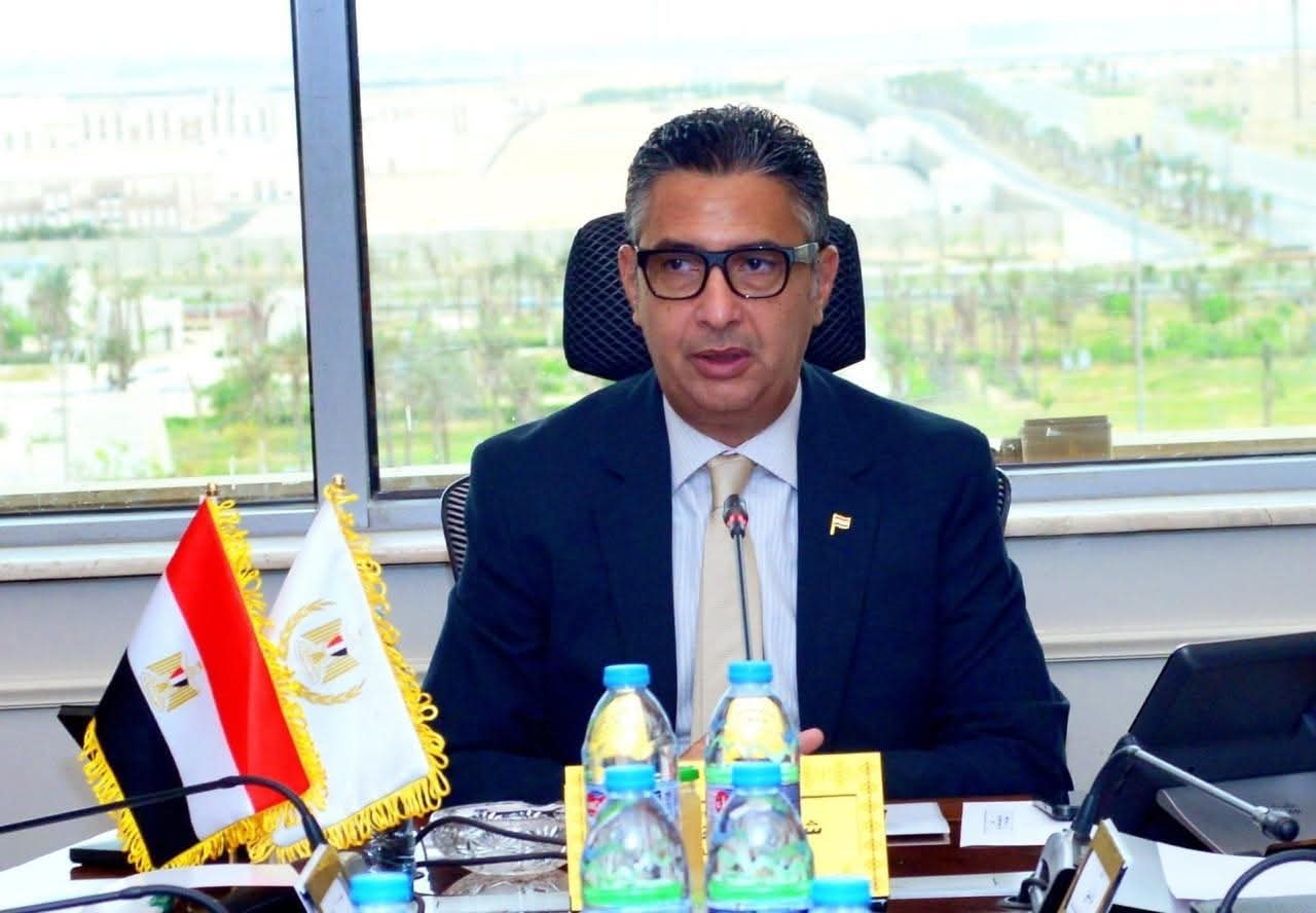وزير التموين والتجارة الداخلية يُجري حركة تنقلات موسعة لمديريات التموين.. تغييرات في 11 محافظة تشمل 14 وظيفة قيادية لتحقيق كفاءة أعلى في الأداء