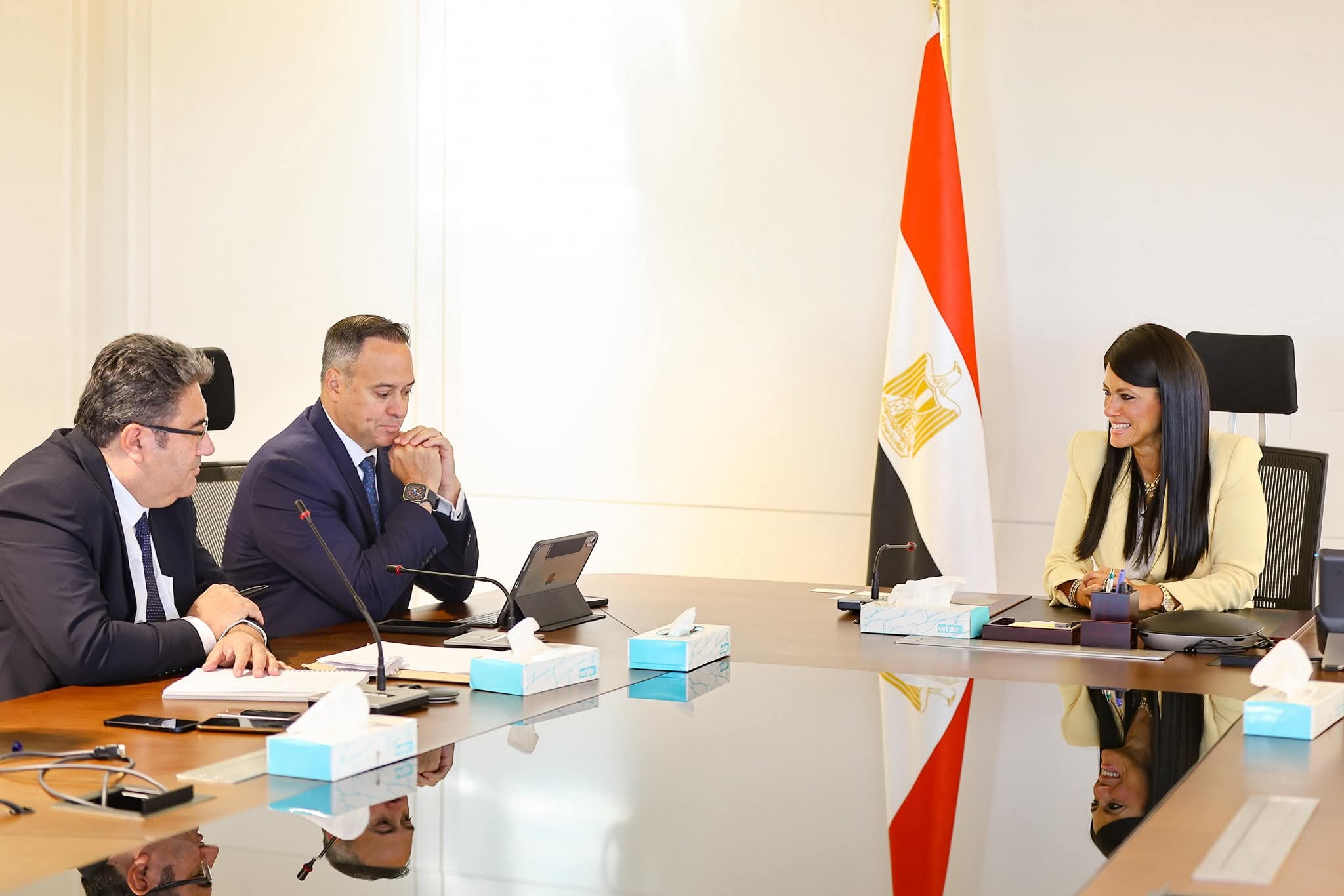 وزيرة التخطيط تستعرض تطور مسار الإصلاح الاقتصادي في مصر خلال لقاء وفد مؤسسة ستاندارد آند بورز الدولية للتصنيف الائتماني