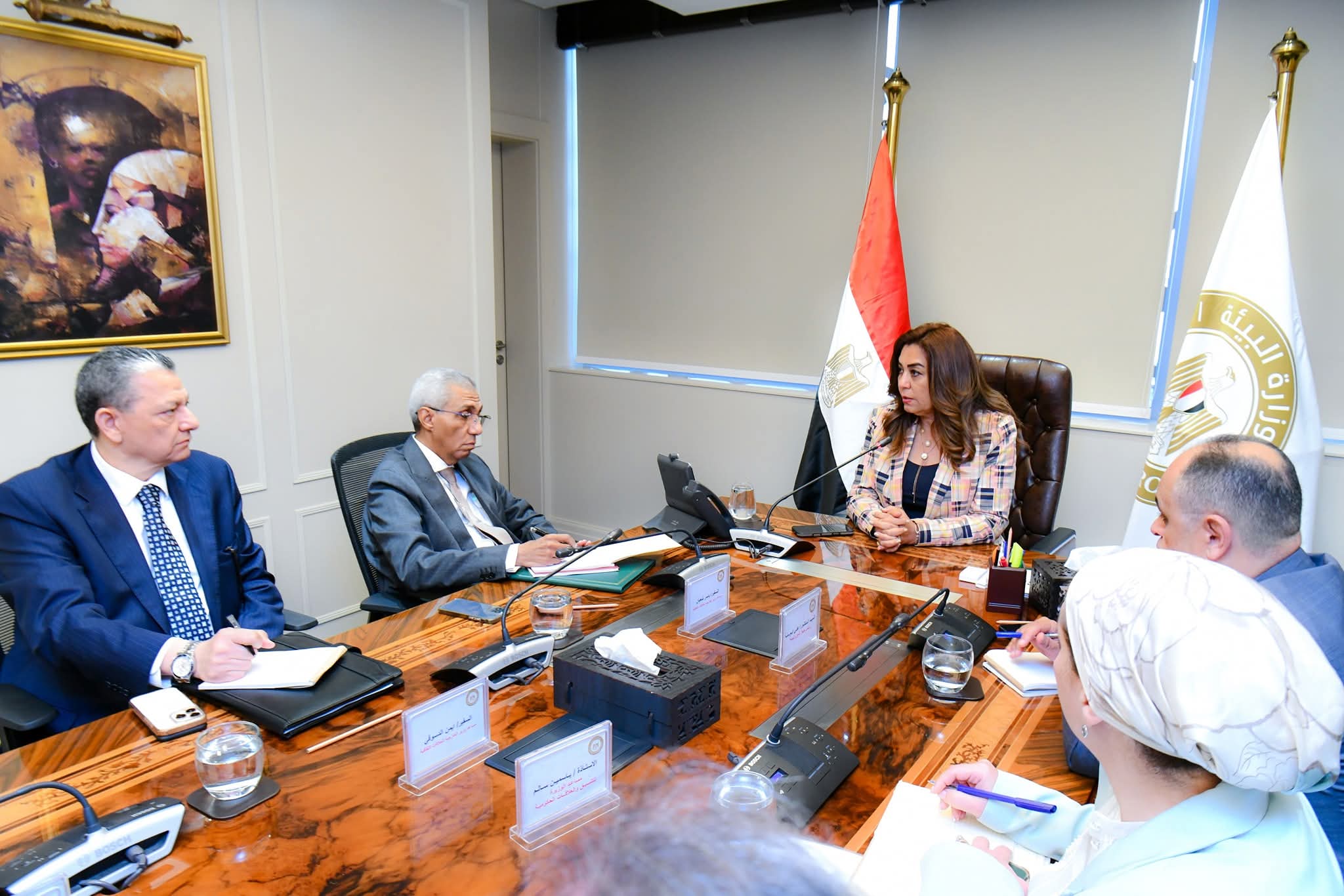 وزيرة التنمية المحلية تلتقي ممثلى الجهات المنظمة لإحتفالية الإفتتاح الرسمى للمتحف المصرى الكبير