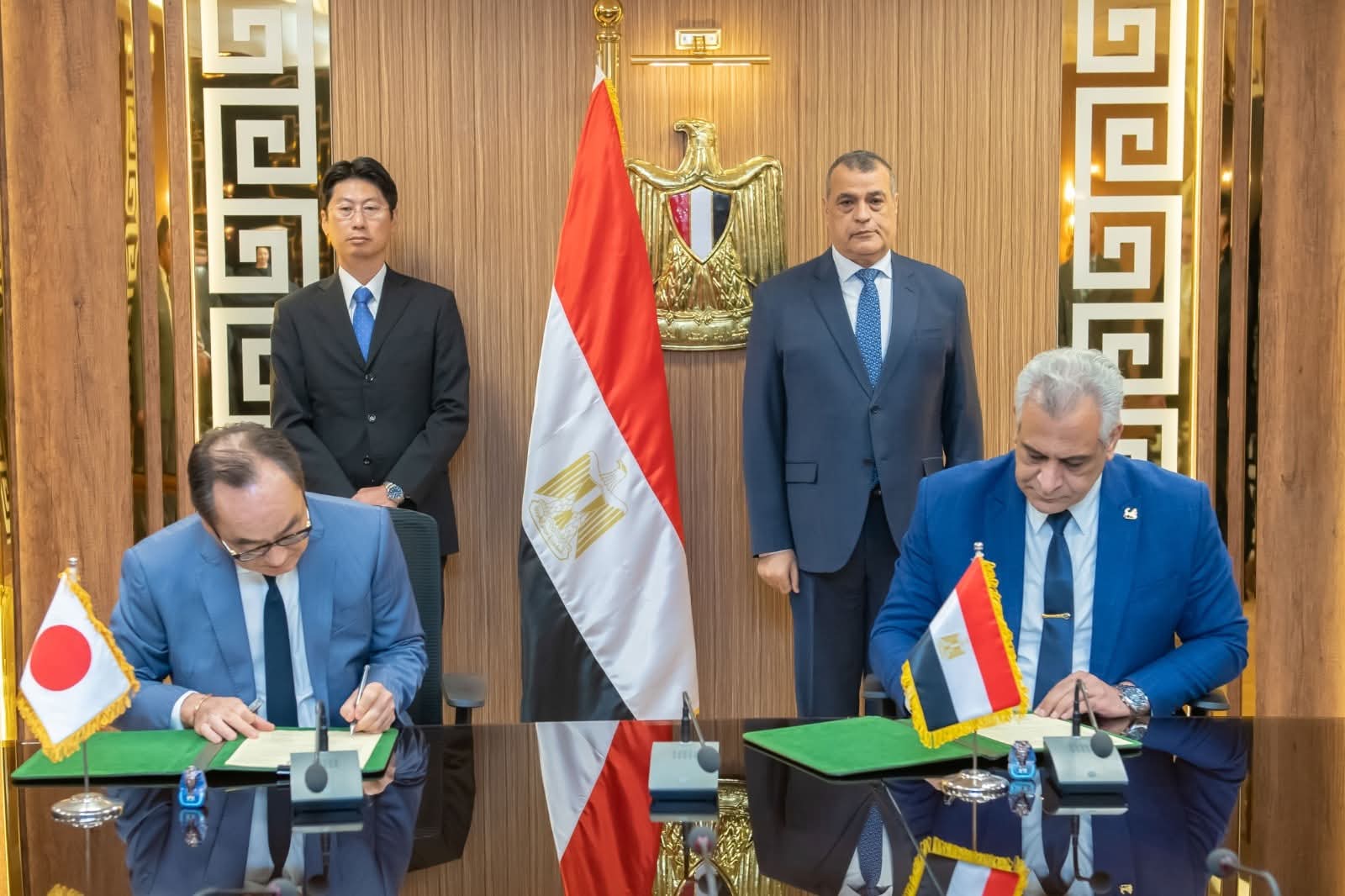 وزير الدولة للإنتاج الحربى يشهد مراسم توقيع مذكرة تفاهم مع شركة ميزوها اليابانية لتصنيع محطات توليد المياه من الهواء