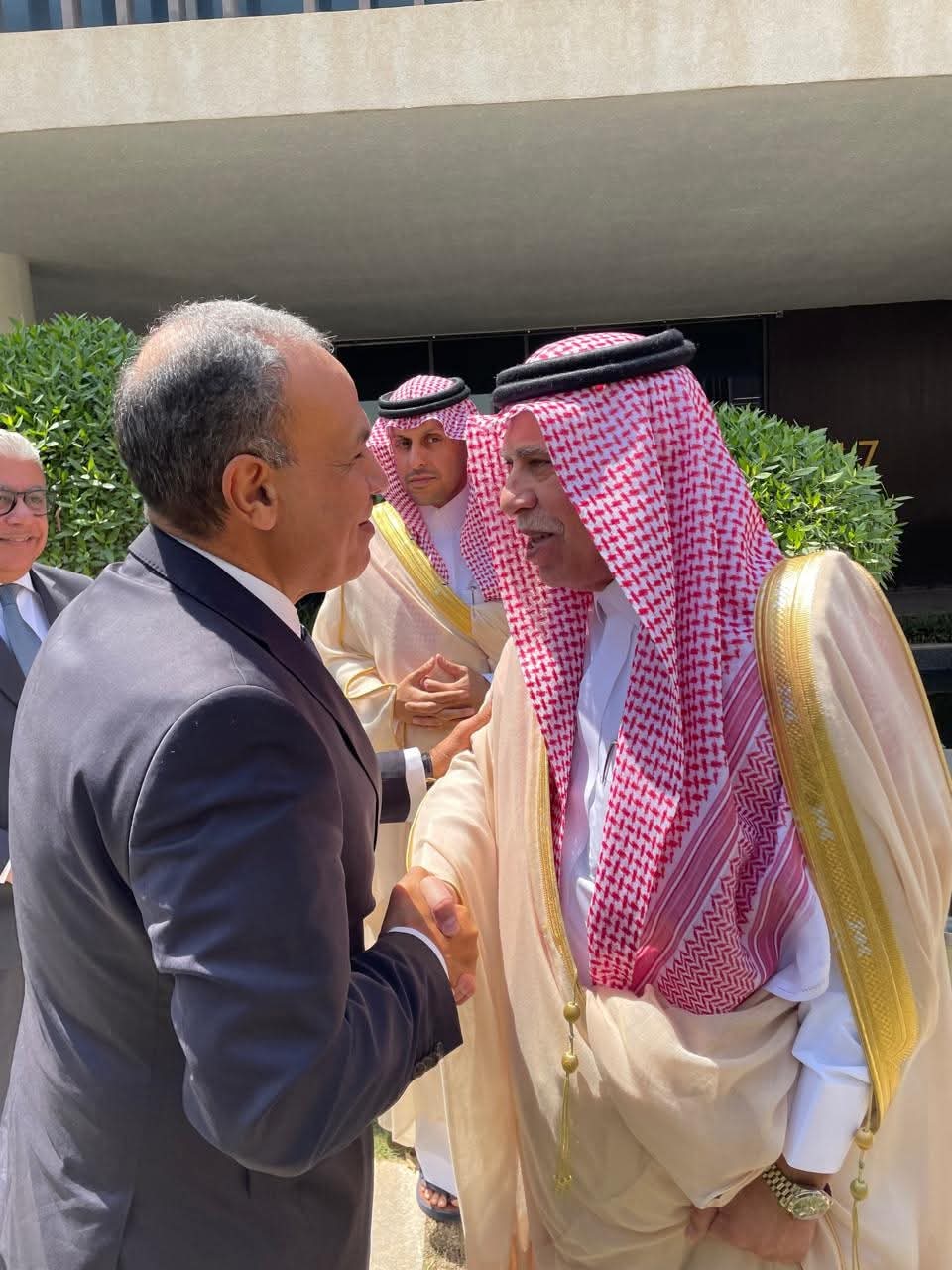 وزير الخارجية يلتقي وزير التجارة السعودي بالرياض لدفع مسار العلاقات المصرية-السعودية قدمًا
