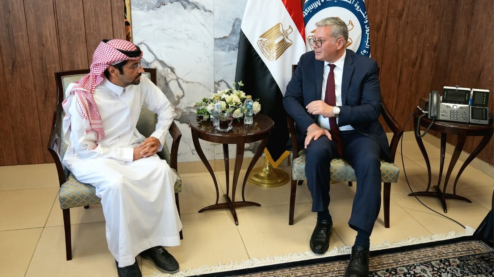 وزير البترول يبحث دعم الاستثمارات السعودية في صناعات البتروكيماويات والأسمدة بمصر