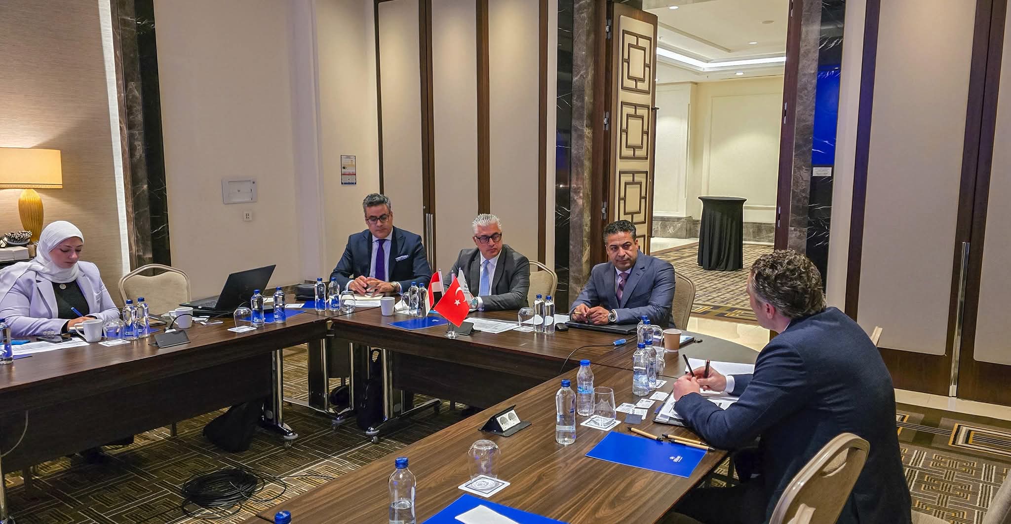 في أولى الجولات الترويجية لتركيا.... رئيس اقتصادية قناة السويس يستعرض الفرص الاستثمارية بالهيئة أمام مجتمع الأعمال والمسؤولين الأتراك