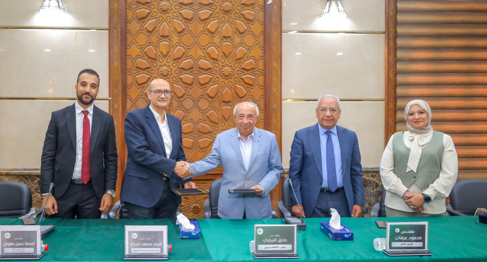 لتدريب شباب المهندسين وربط التعليم الجامعي بسوق العمل ....نقيب المهندسين يوقع بروتوكول تعاون مع كلية الهندسة بجامعة المنصورة