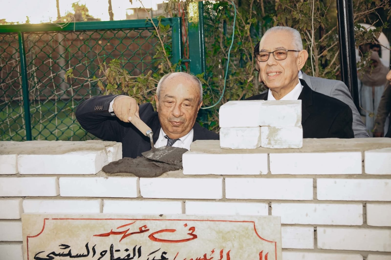 نقيب المهندسين يضع حجر الأساس لأعمال  تطوير وتوسعات نادي مهندسي المنيا.. ويعقد لقاءً مفتوحًا مع مهندسي المحافظة