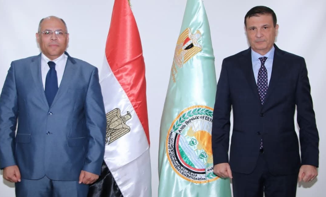 وزير الزراعة وسفير مصر الجديد لدى الكويت يبحثا سبل الاستثمار الزراعي بين البلدين