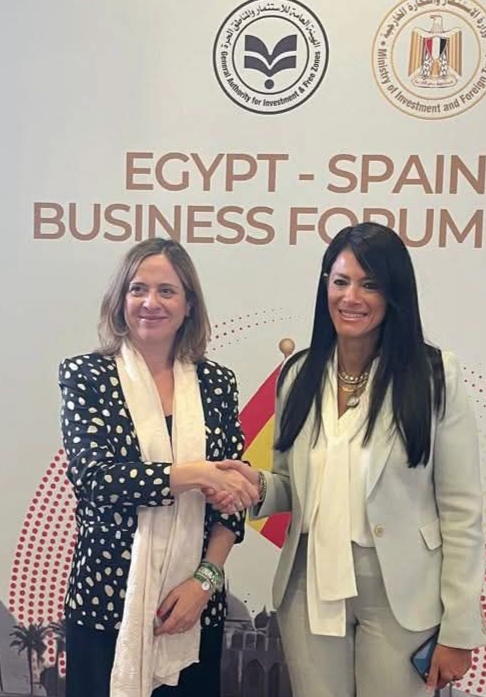 وزيرة التخطيط تلتقي وزيرة الدولة للتجارة بمملكة إسبانيا خلال فعاليات منتدى الأعمال المصري الإسباني