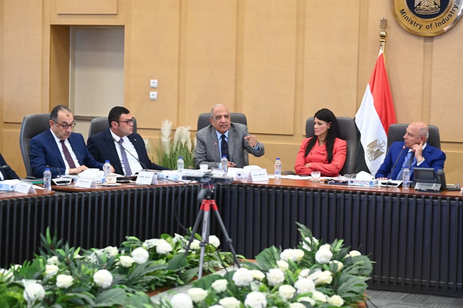 وزير الصناعة والنقل يترأس الاجتماع الحادي والثلاثين للمجموعة الوزارية للتنمية الصناعية
