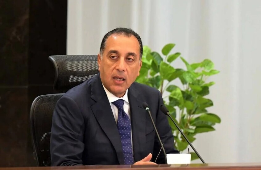 رئيس الوزراء يلتقى أعضاء اللجنة الاستشارية للاقتصاد الكلى
