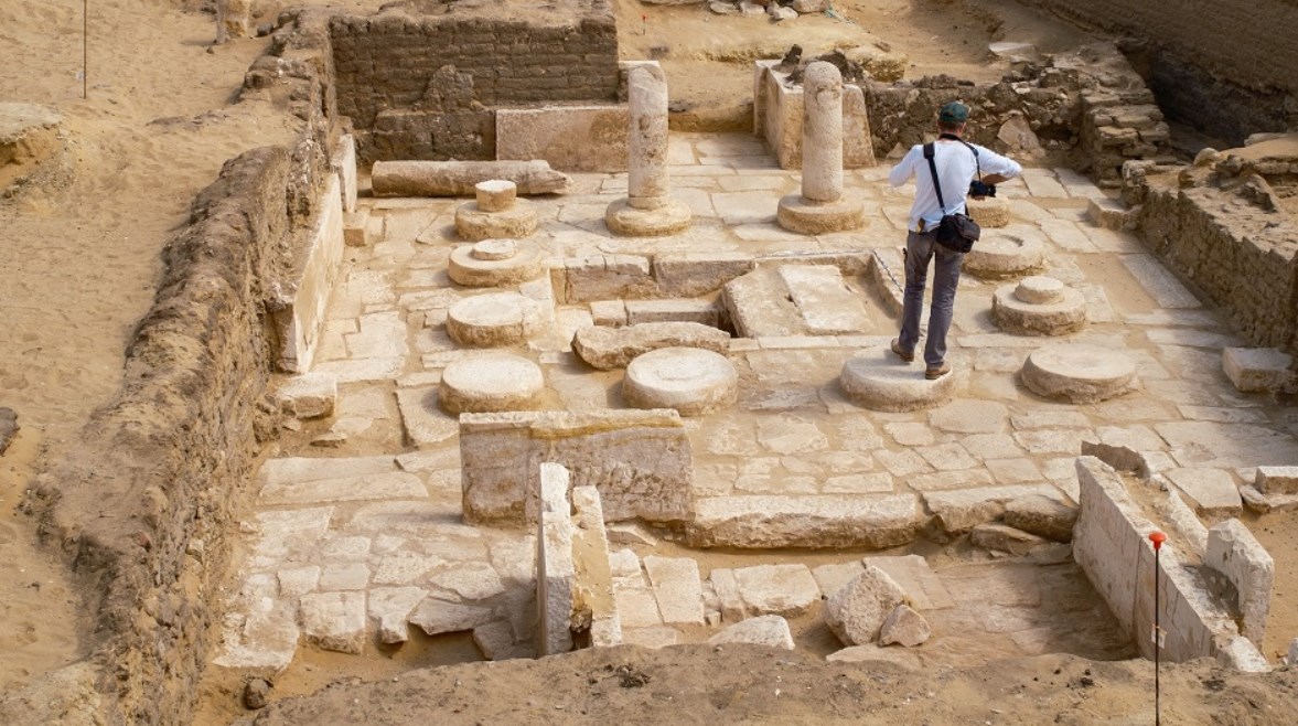 لغز جديد في سقارة.. اختفاء لوحة أثرية يعيد التساؤلات حول حماية كنوز مصر القديمة