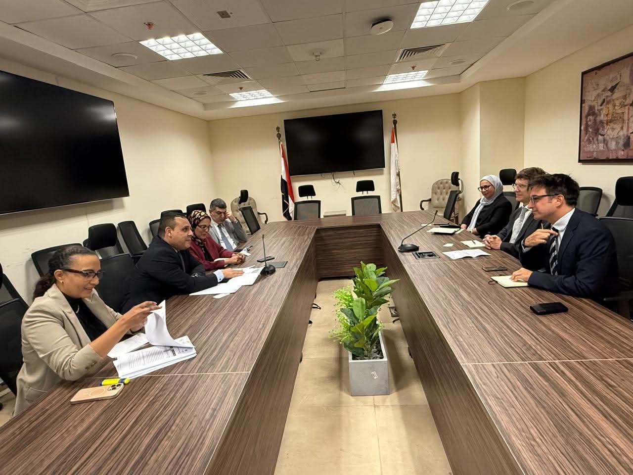 التمثيل التجاري المصري يبحث مع نظيرة البريطاني بالقاهرة سبل الارتقاء بالعلاقات الاقتصادية استعداداً لزيارة رئيس الوزراء البريطاني إلى مصر