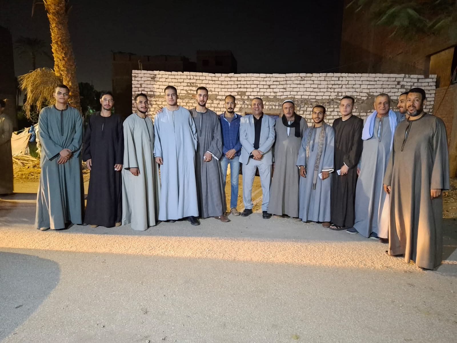 عائلات أولاد إبراهيم غرب ترحب بالمرشح حسام مصطفى في أجواء من الود والاحترام