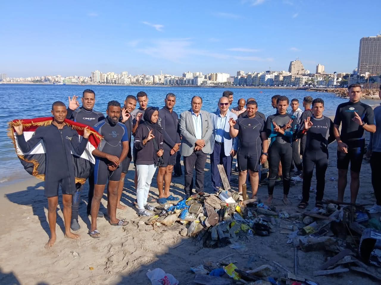 وزارة البيئة تطلق من الإسكندرية حملة كبرى لتطهير قاع البحر بالميناء الشرقي بالتعاون مع المنطقة الروتارية وبمشاركة منظمات المجتمع المدني