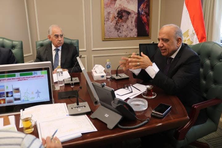 وزير الكهرباء ومدير عام جهاز مشروعات الخدمة الوطنية يبحثان التنسيق والتعاون والمتابعة التنفيذية لمشروعات التغذية الكهربائيةفي توشكى وشرق العوينات والروبيكي