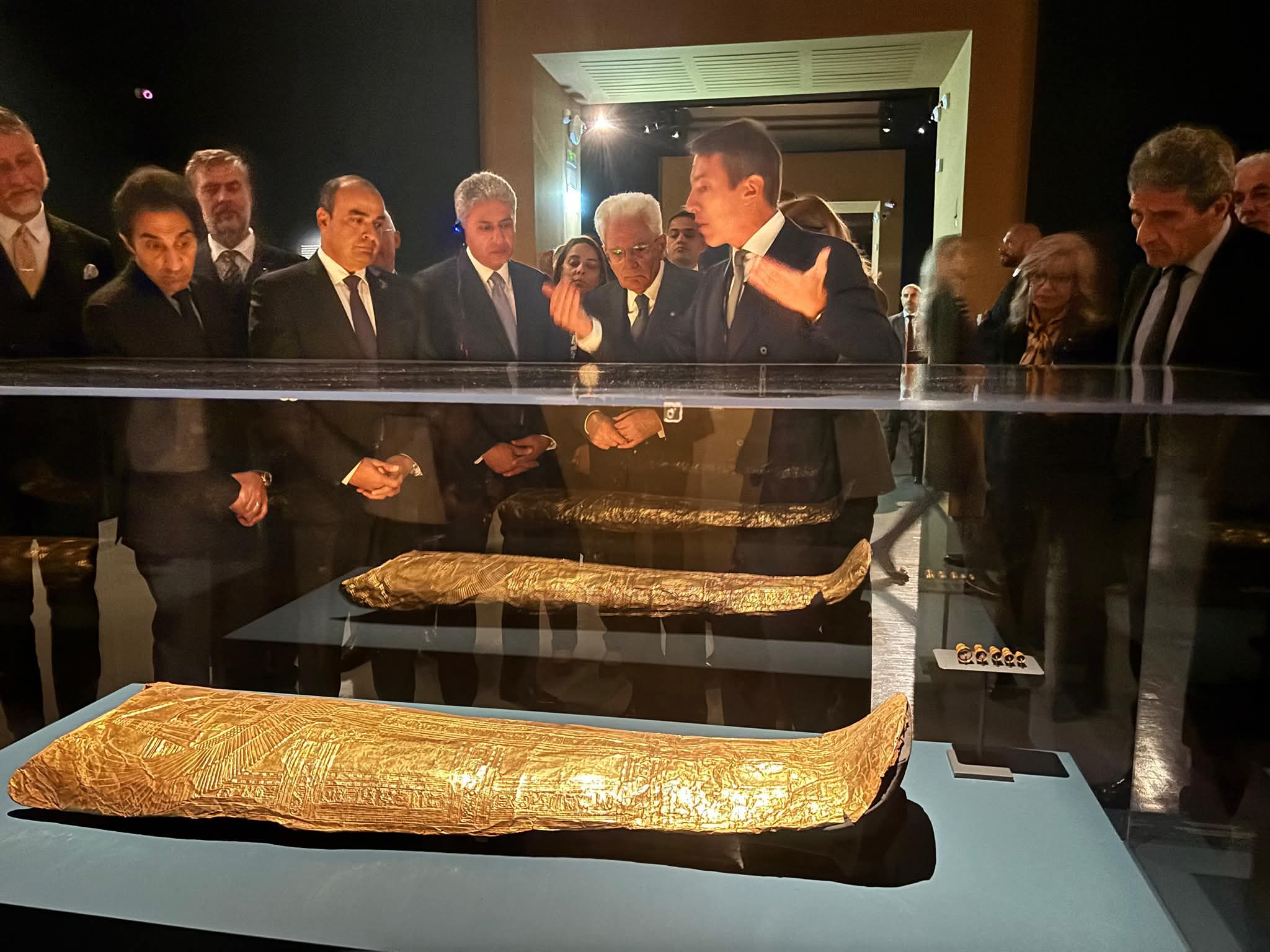 رئيس جمهورية إيطاليا يفتتح معرض "كنوز الفراعنة" في العاصمة الإيطالية روما بحضور وزير السياحة والآثار المصري ووزير الثقافة الإيطالي